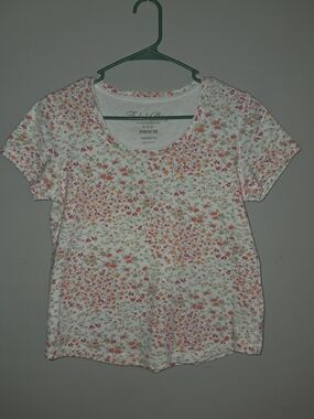 Faded Glory White Short Sleeve Tee with Coral and Green Ditsy Floral